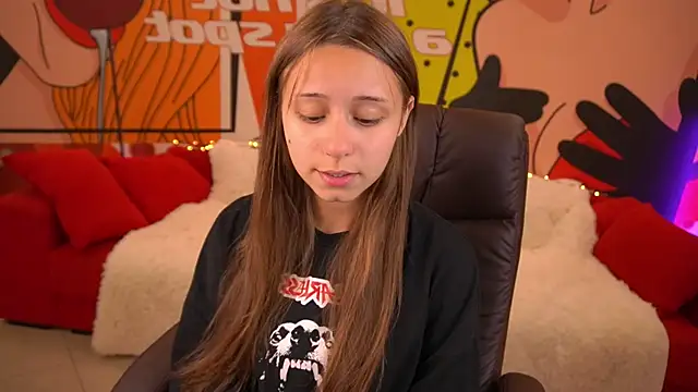 AnnaPearl online show from September 12, 2025, 6:57 am