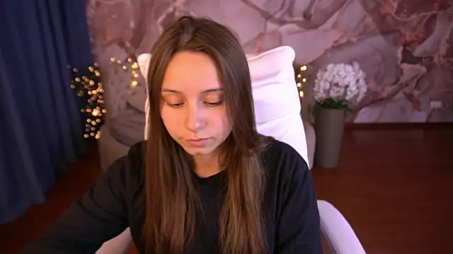 AnnaPearl online show from October 2, 2025, 8:49 pm