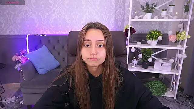 AnnaPearl online show from October 11, 2025, 7:01 pm