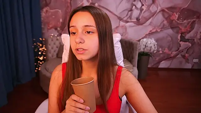 AnnaPearl online show from October 18, 2025, 8:20 pm