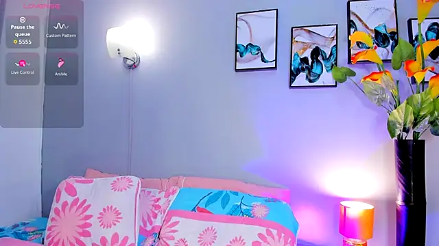 Zoee10 online show from November 6, 2025, 7:15 pm