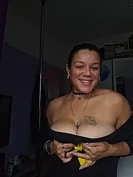 GoddessChantelle online show from October 19, 2025, 1:56 pm