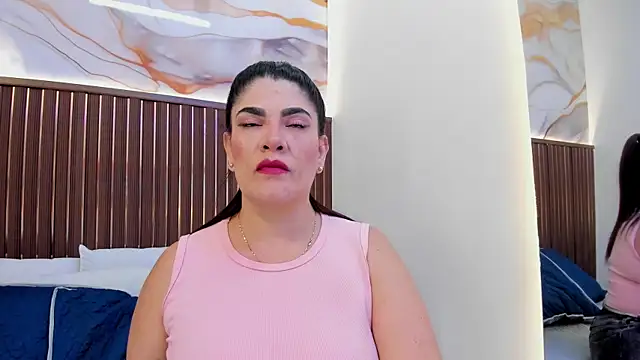 Roxie-NS online show from December 1, 2025, 12:54 pm