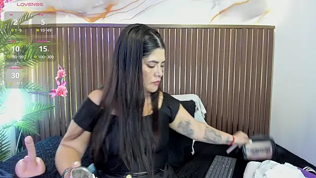 Roxie-NS online show from April 11, 2026, 12:20 pm