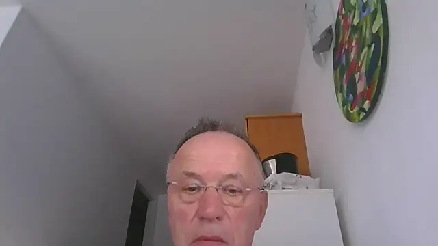 Snapshot of knodli chatting on September 18, 2025, 4:09 pm knodli online show from September 18, 2025, 4:09 pm