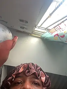 LicyEvans1 online show from April 3, 2026, 8:07 pm