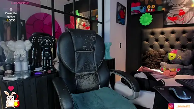 miIa bratz online show from February 3, 2026, 8:14 pm