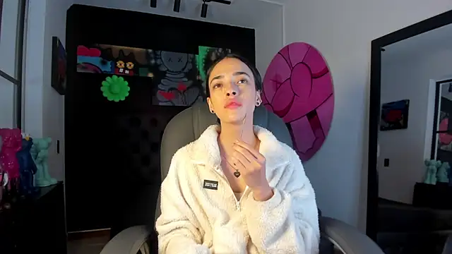 miIa bratz online show from April 17, 2026, 8:23 pm