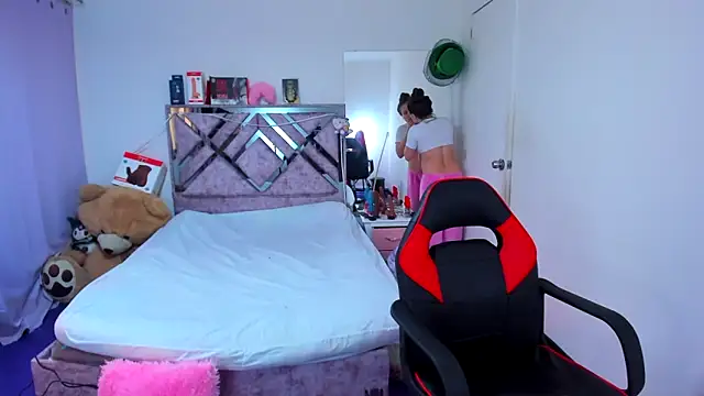 Luna Analya online show from April 16, 2026, 2:40 pm