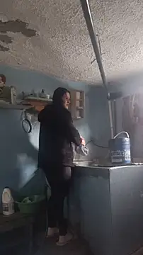 lindasyt online show from November 30, 2025, 7:29 pm