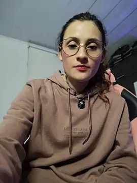 lindasyt online show from July 21, 2026, 11:29 pm