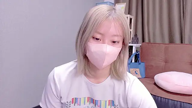 Snapshot of Nana__ch chatting on November 8, 2025, 3:39 am Nana ch online show from November 8, 2025, 3:39 am