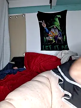 Snapshot of Courdles chatting on September 13, 2025, 1:33 pm Courdles online show from September 13, 2025, 1:33 pm