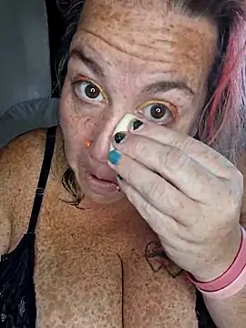 Snapshot of Courdles chatting on September 15, 2025, 4:40 pm Courdles online show from September 15, 2025, 4:40 pm