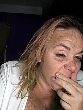 Snapshot of Courdles chatting on September 29, 2025, 5:12 am Courdles online show from September 29, 2025, 5:12 am