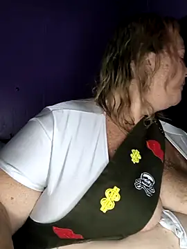 Snapshot of Courdles chatting on September 29, 2025, 5:18 pm Courdles online show from September 29, 2025, 5:18 pm