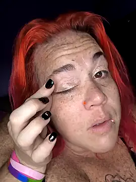 Snapshot of Courdles chatting on October 7, 2025, 11:29 am Courdles online show from October 7, 2025, 11:29 am