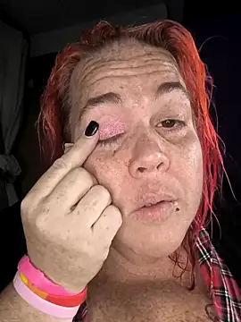 Snapshot of Courdles chatting on October 15, 2025, 3:45 pm Courdles online show from October 15, 2025, 3:45 pm