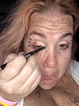 Snapshot of Courdles chatting on November 2, 2025, 7:00 am Courdles online show from November 2, 2025, 7:00 am