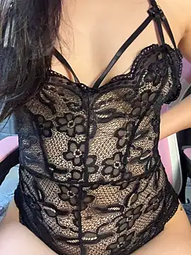 Orianna69 online show from May 31, 2026, 6:09 pm