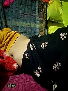 Snapshot of Komal-741 chatting on October 8, 2025, 4:15 pm Komal-741 online show from October 8, 2025, 4:15 pm