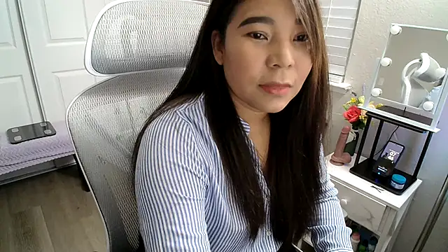 SHEILYN  online show from January 13, 2026, 3:45 am