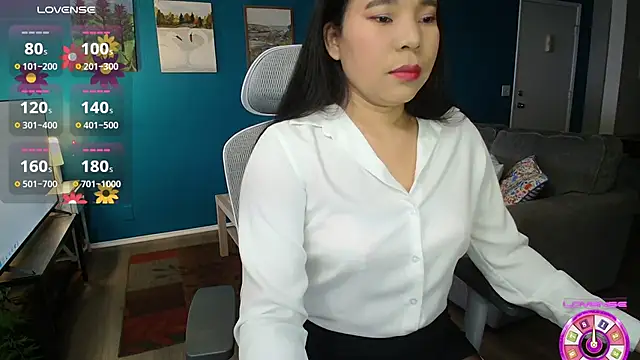 SHEILYN  online show from June 3, 2026, 4:37 am