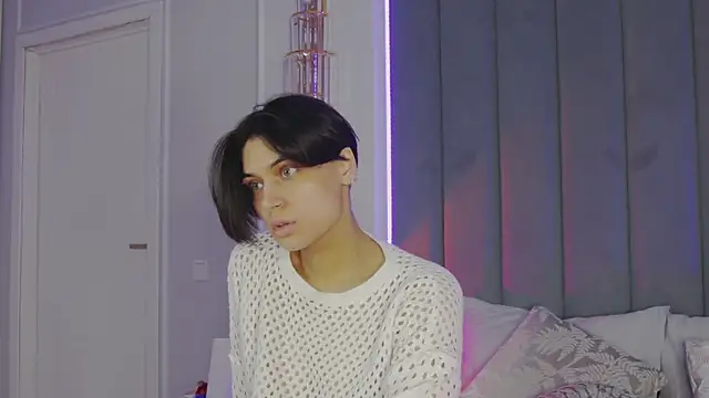 VioletAsh online show from September 29, 2025, 4:28 am