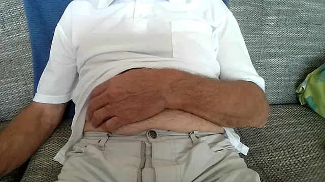 velikifant7 online show from November 9, 2025, 1:31 pm