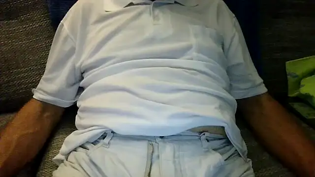 velikifant7 online show from November 10, 2025, 5:23 pm