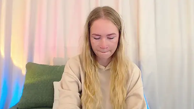 Mystic Chloe online show from September 16, 2025, 1:39 am