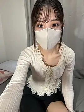 Snapshot of riri__nyan_o0 chatting on October 11, 2025, 5:17 am riri nyan o0 online show from October 11, 2025, 5:17 am