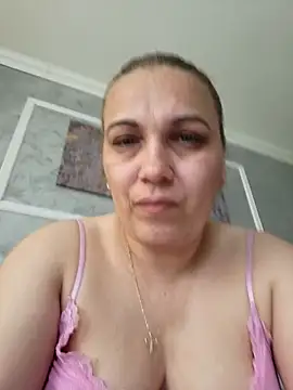 PalomaDesireee online show from May 12, 2026, 9:06 am