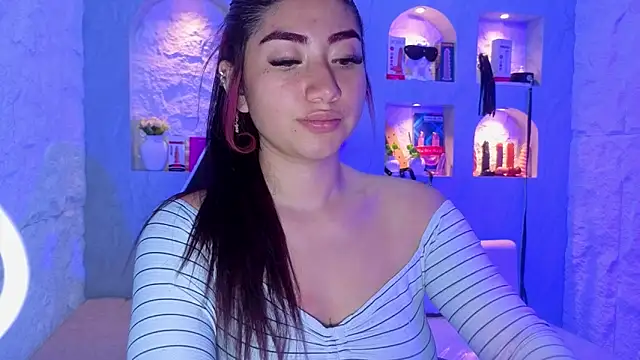 Sophia tf online show from March 13, 2026, 8:26 pm