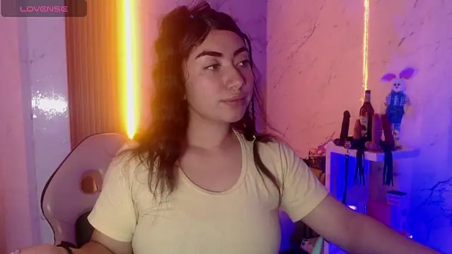 Sophia tf online show from May 14, 2026, 4:08 am