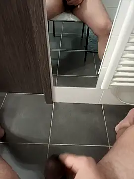 Snapshot of uneviesexy chatting on November 7, 2025, 8:31 pm uneviesexy online show from November 7, 2025, 8:31 pm