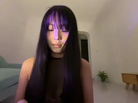 77momomo online show from November 11, 2025, 2:06 pm