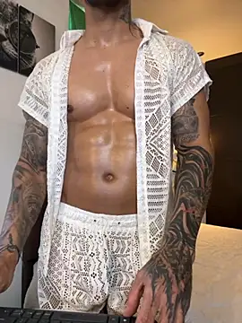 Tomy maylon online show from October 19, 2025, 3:23 pm