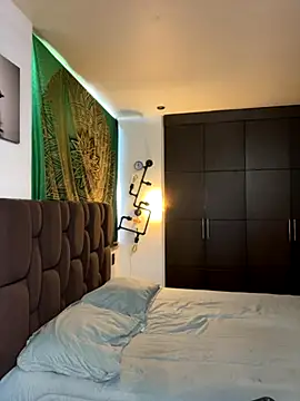 Tomy maylon online show from October 29, 2025, 4:53 pm