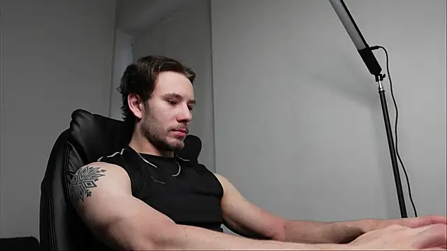 Snapshot of Ethan_Fyre chatting on October 14, 2025, 5:30 am Ethan Fyre online show from October 14, 2025, 5:30 am