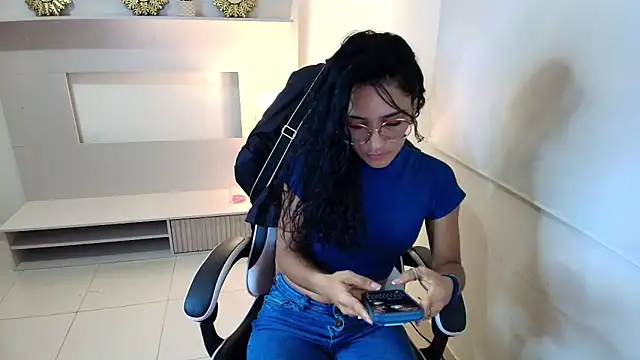 princequinn  online show from May 27, 2026, 12:07 am