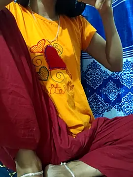 maya-Couple19 online show from November 18, 2025, 6:23 pm