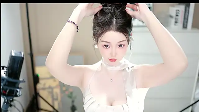 abbyli12 online show from December 22, 2025, 3:53 pm