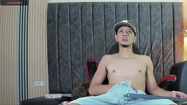 DustinandJordan online show from November 21, 2025, 4:22 am