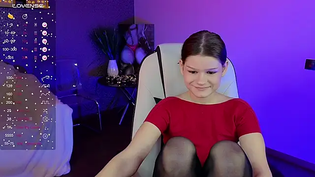 Lunamytrend online show from October 10, 2025, 12:04 pm