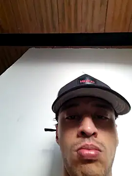 Santi2323xxX online show from December 1, 2025, 9:20 pm