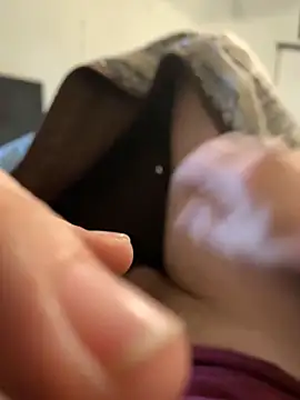 Snapshot of Allinside666 chatting on November 19, 2025, 6:41 pm Allinside666 online show from November 19, 2025, 6:41 pm