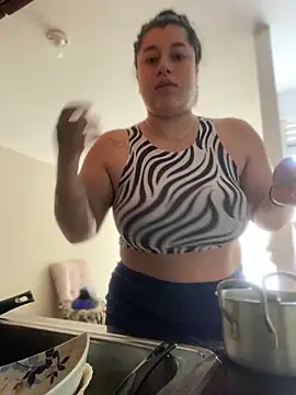 Snapshot of Tokio_Sakura chatting on October 12, 2025, 5:34 pm Tokio Sakura online show from October 12, 2025, 5:34 pm