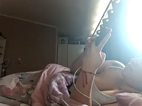 Denisutra777 online show from April 13, 2026, 3:06 pm