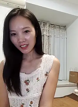 Snapshot of suufee chatting on September 14, 2025, 12:37 pm suufee online show from September 14, 2025, 12:37 pm